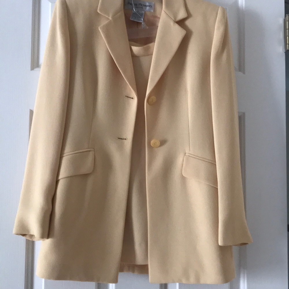 Rena Rowan suit - Picture 3 of 4
